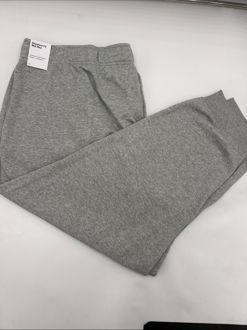 Nike Sportswear Club Fleece Joggers in Heather Gray